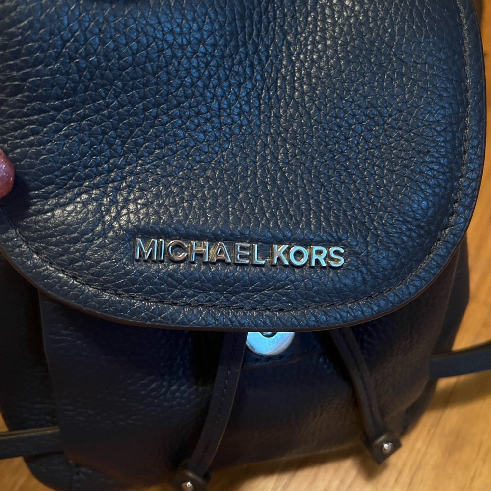 Michael Kors Dark Blue Leather Bag - Picture 6 of 10